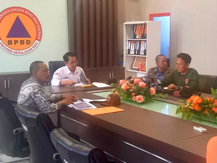 OPTIMALKAN REALISASI PROGRAM DAN CAPAIAN INDIKATOR KINERJA, KALAKSA BPBD KEPRI PIMPIN RAPAT EVALUASI TAHUN ANGGARAN 2026